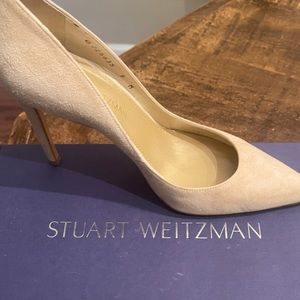 Stuart Weitzman pump